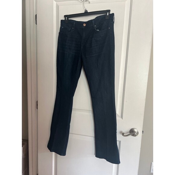 Woman’s Levi’s mid rose bootcut jeans - Picture 2 of 5